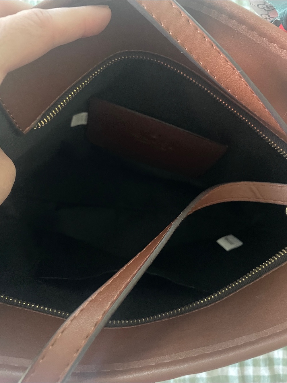 Source Unknown Brown Monogram Tote with Green and Red Strap - Picture 3 of 9